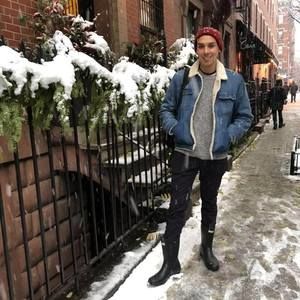 Meet your Posher, Cesar